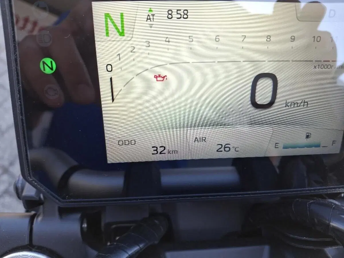 Yamaha MT-07 Y-AMT (2025 - 26) (2)