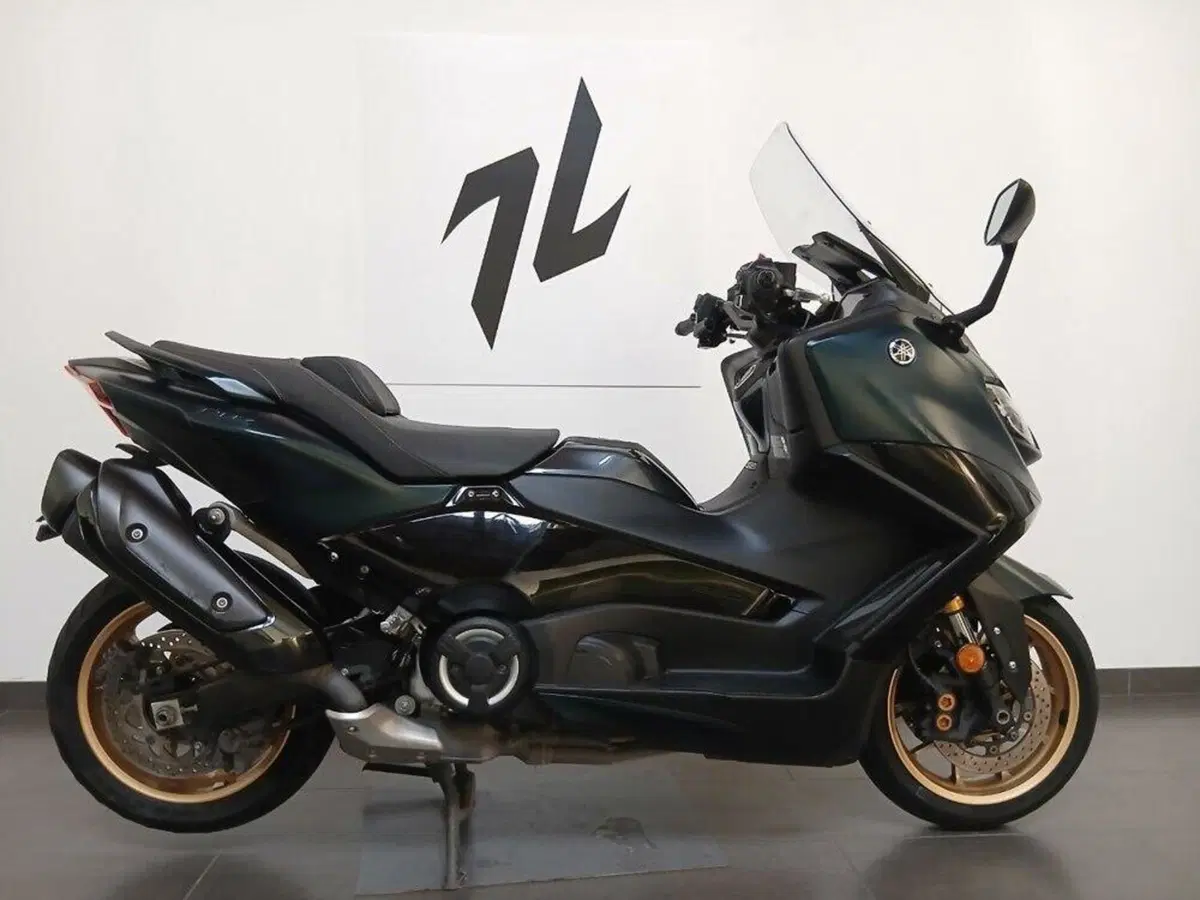 Yamaha T-Max 560 Tech Max (2022 - 24) (2)
