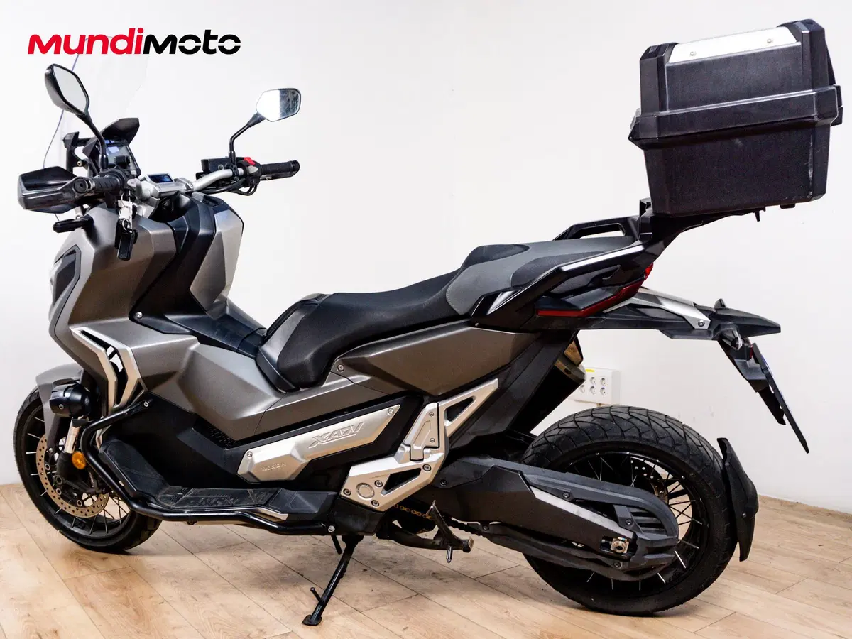 Honda X-ADV 750 (2017) (7)