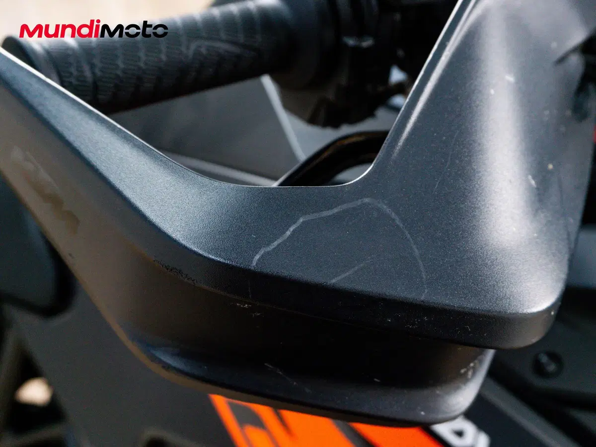 KTM 1290 Super Adventure S (2021) (13)