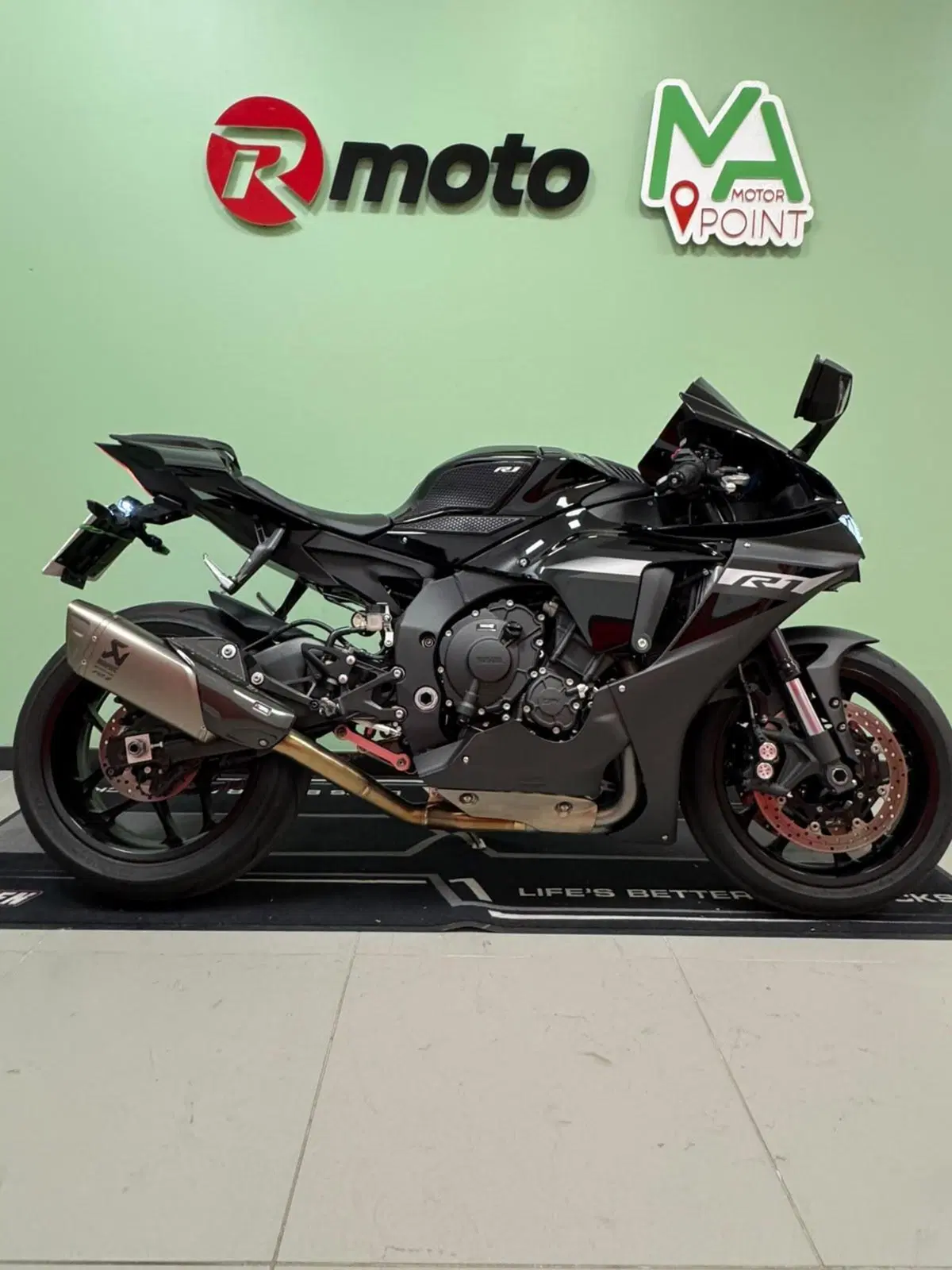 Yamaha YZF R1 (2020 - 25)
