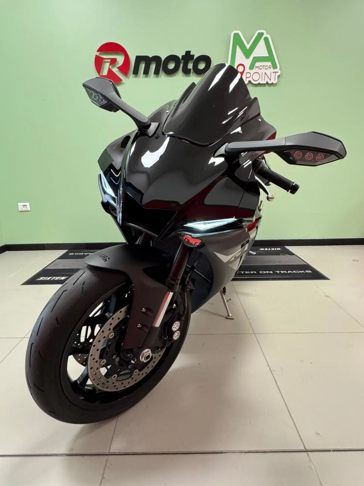 Yamaha YZF R1 (2020 - 25) (6)