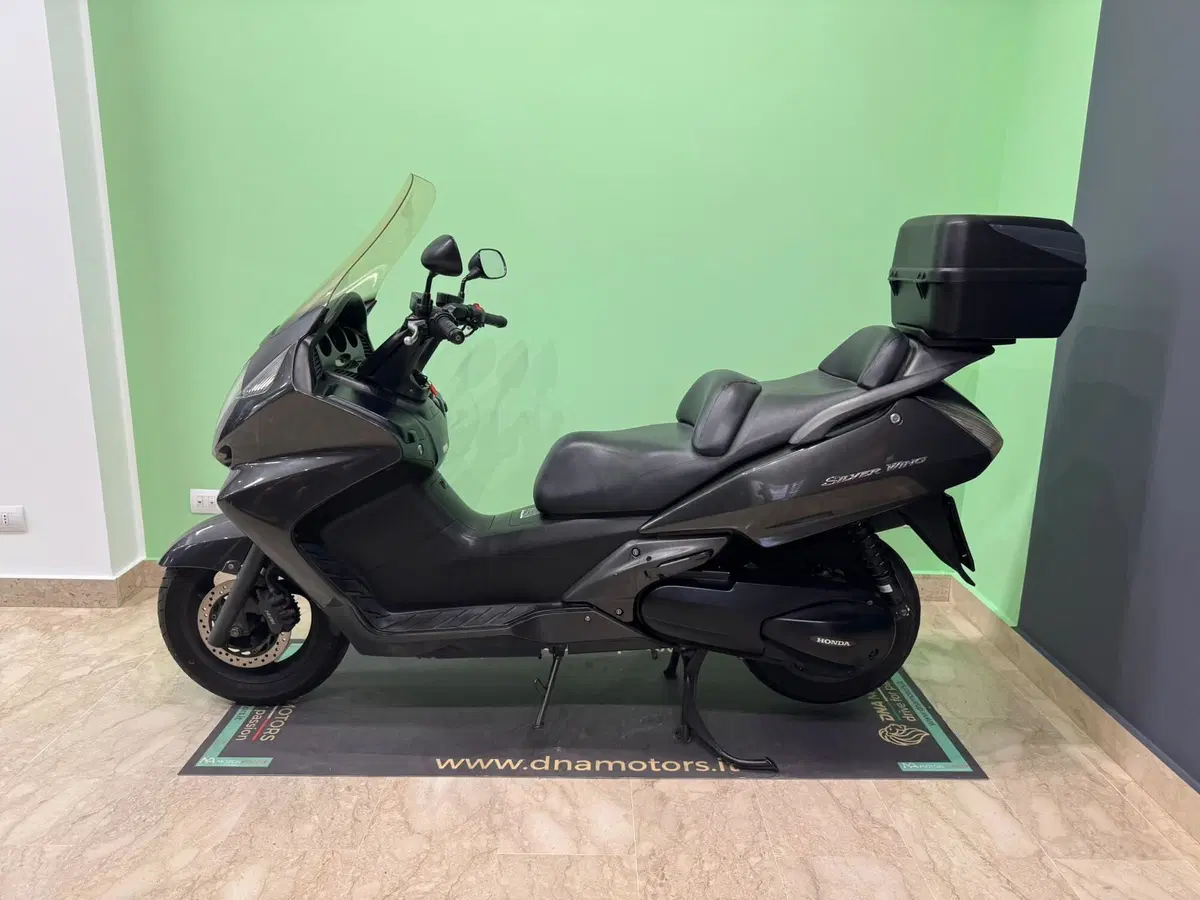 Honda Silver Wing 400 (2006 - 09) (5)