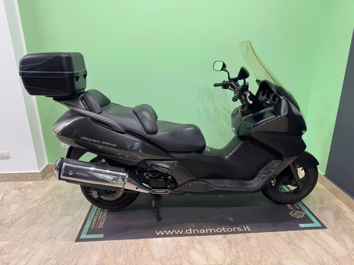 Honda Silver Wing 400 (2006 - 09) (6)