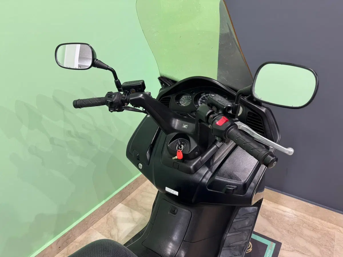 Honda Silver Wing 400 (2006 - 09) (14)