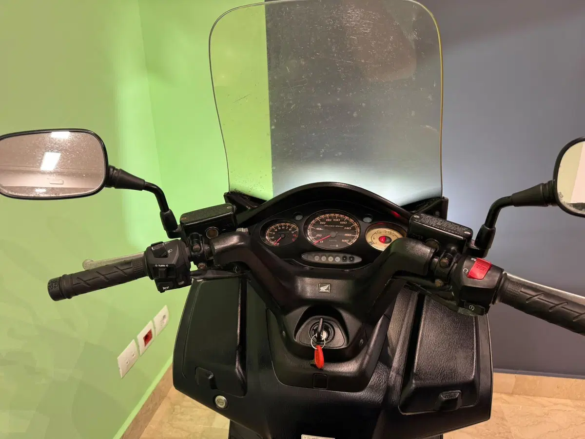 Honda Silver Wing 400 (2006 - 09) (17)