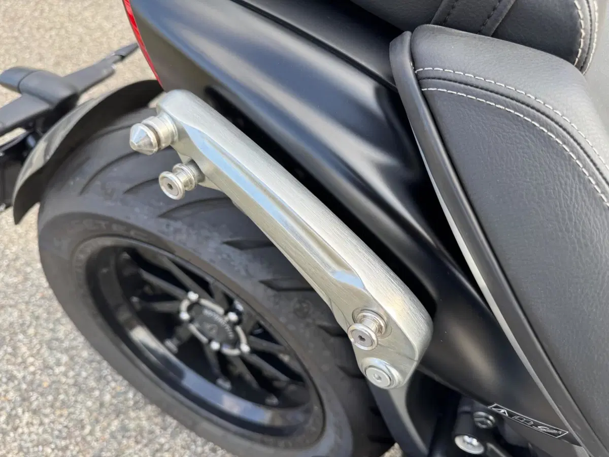 Triumph Rocket 3 Storm R (2024 - 26) (7)