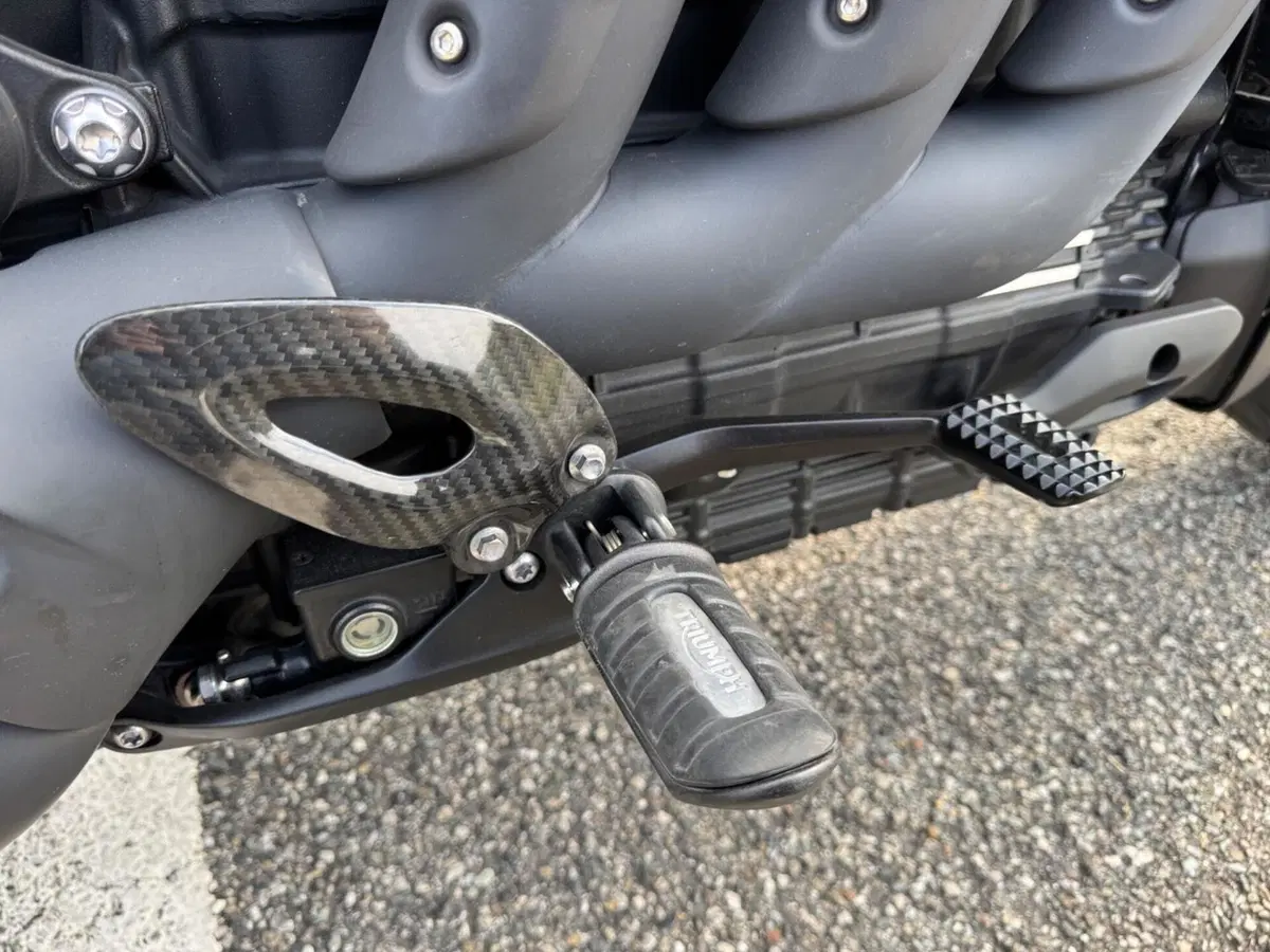 Triumph Rocket 3 Storm R (2024 - 26) (8)