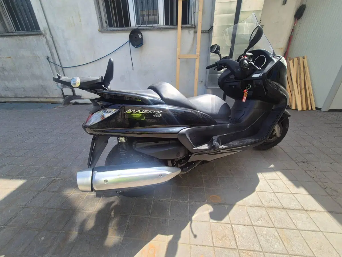 Yamaha Majesty 400 (2004 - 08) (3)