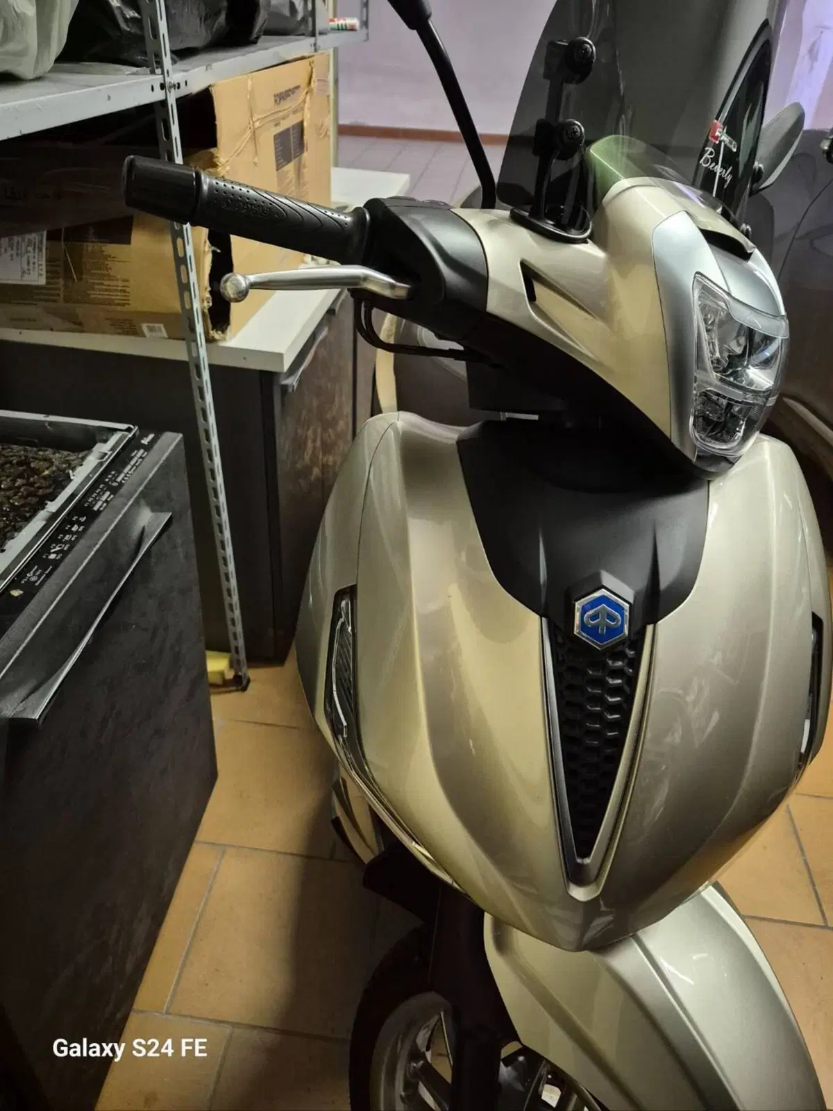 Piaggio Beverly 300 Hpe (2021) (5)