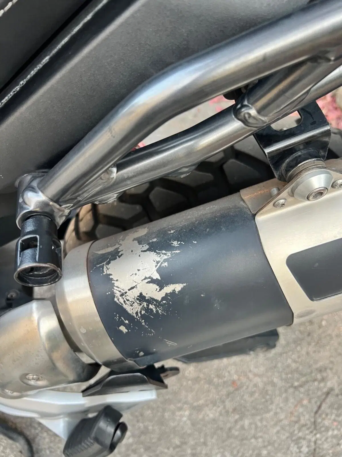 Moto Guzzi V85 TT (2021 - 23) (8)