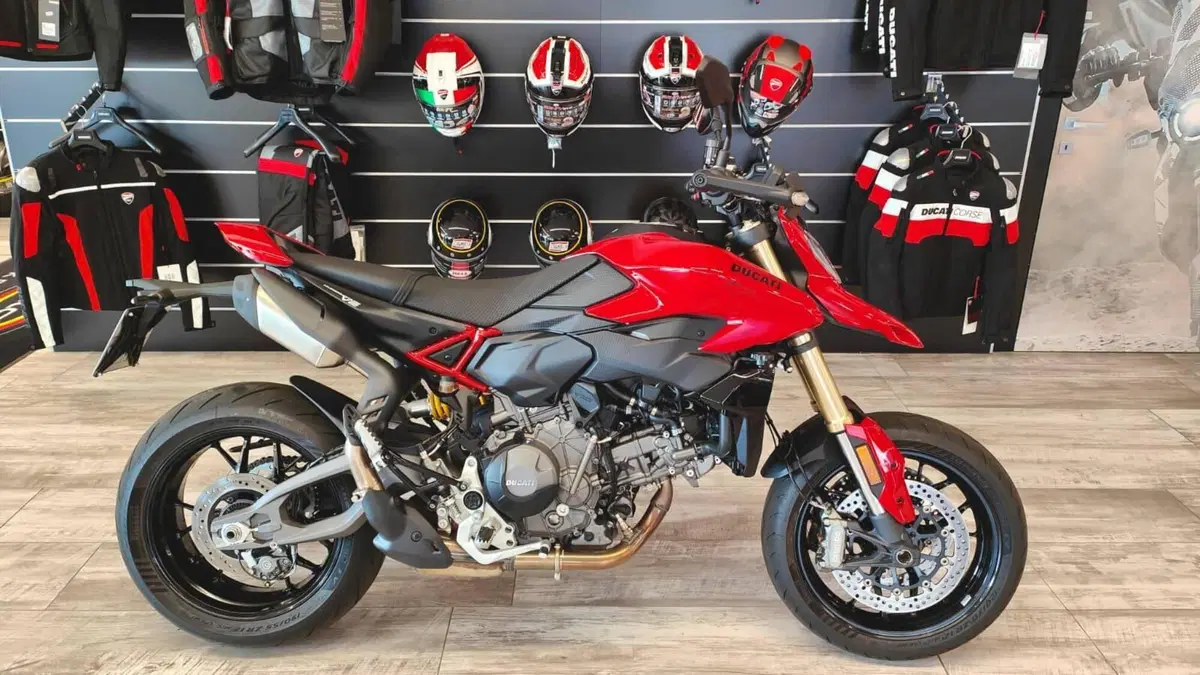 Ducati Hypermotard V2 (2026)