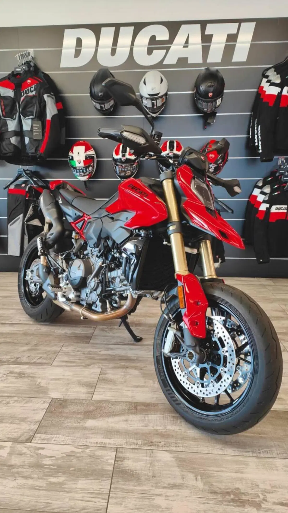 Ducati Hypermotard V2 (2026) (2)