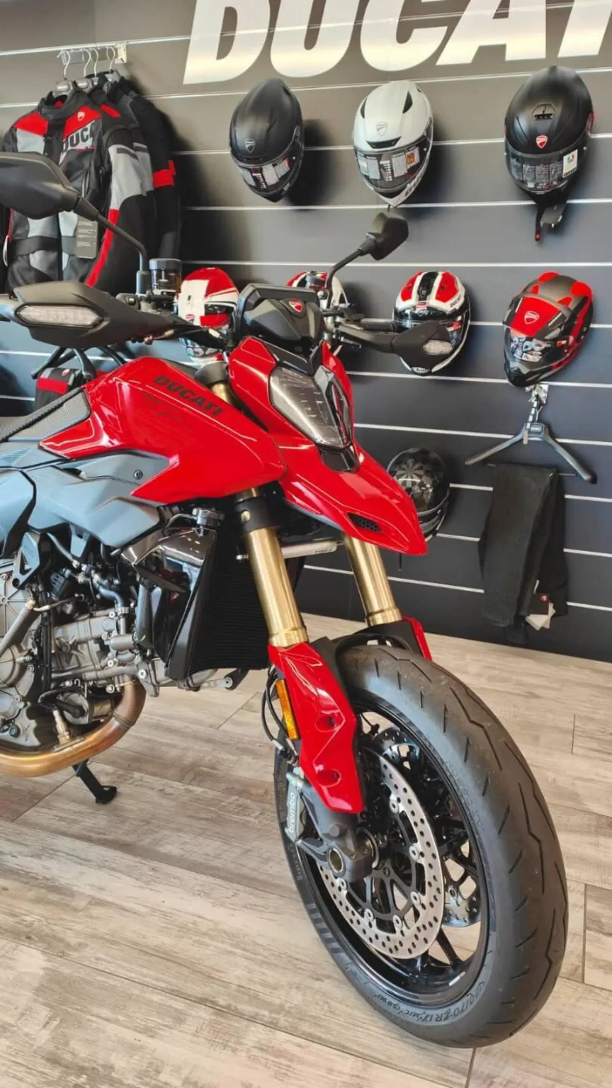 Ducati Hypermotard V2 (2026) (6)