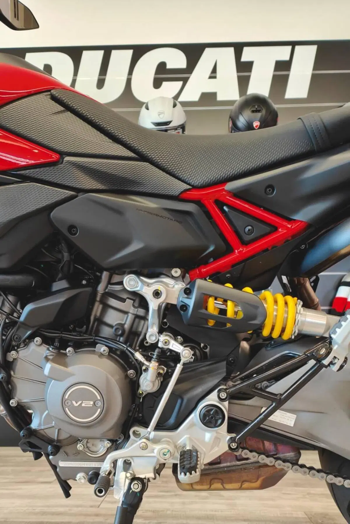 Ducati Hypermotard V2 (2026) (7)