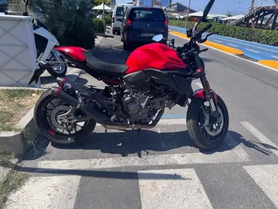 Ducati Monster 890 + (2026) usata