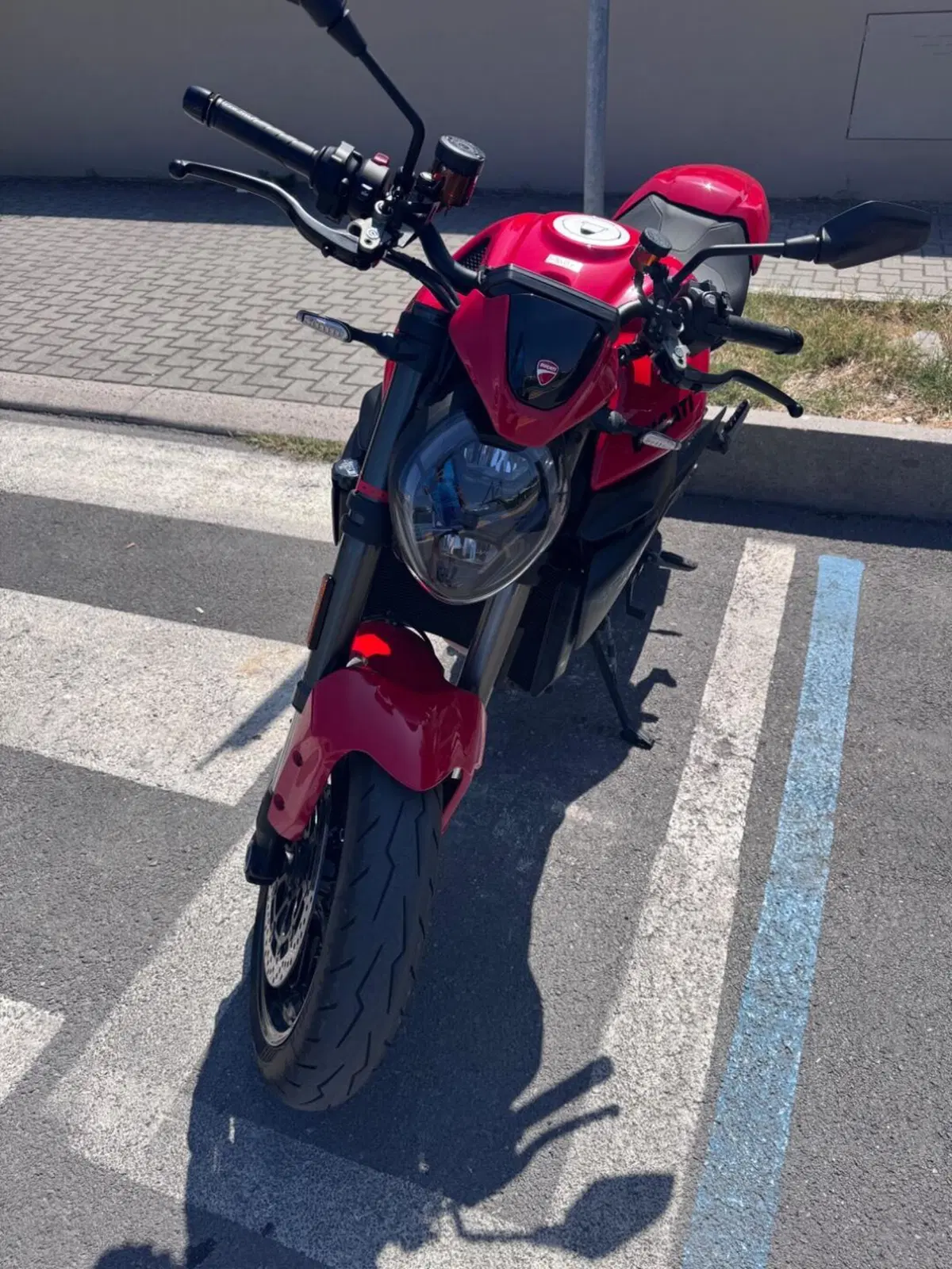 Ducati Monster 890 + (2026) (2)