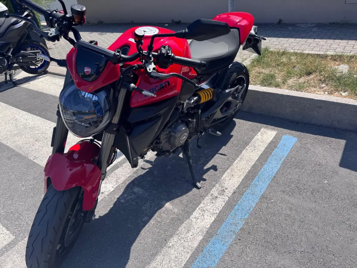 Ducati Monster 890 + (2026) (3)