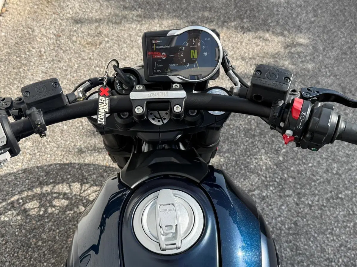 Ducati Scrambler 800 Nightshift (2023 - 24) (2)