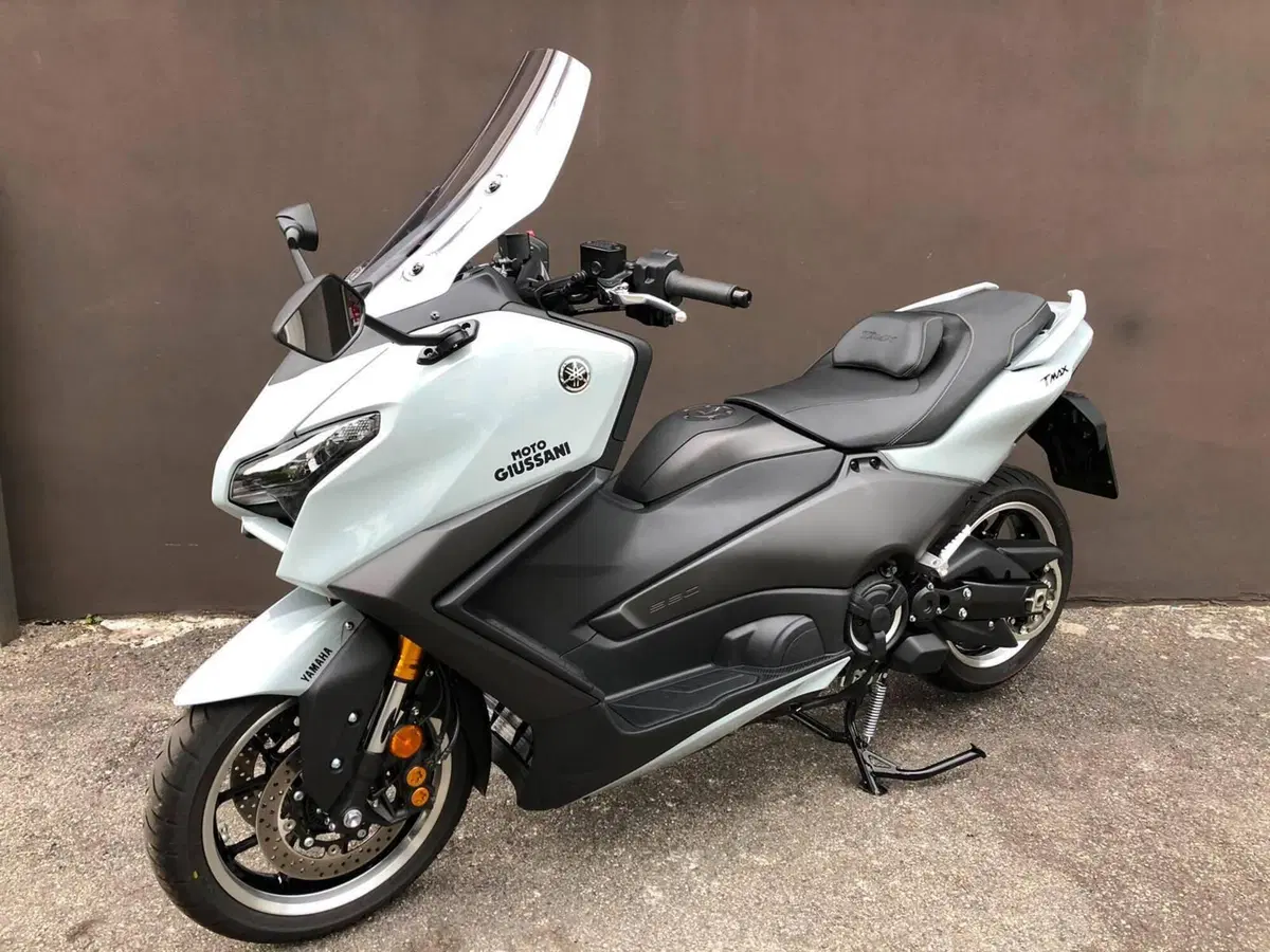 Yamaha T-Max 560 Tech Max (2025 - 26) (4)