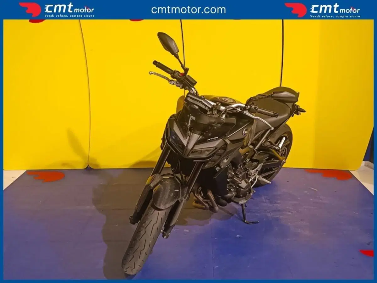 Yamaha MT-09 (2017 - 20) (4)
