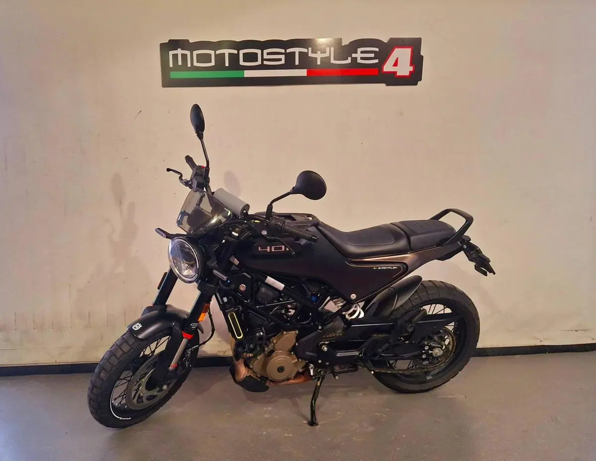 Husqvarna Svartpilen 401 (2021 - 23) (2)