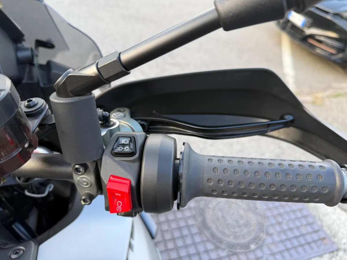 Moto Guzzi Stelvio PFF (2024 - 26) (5)