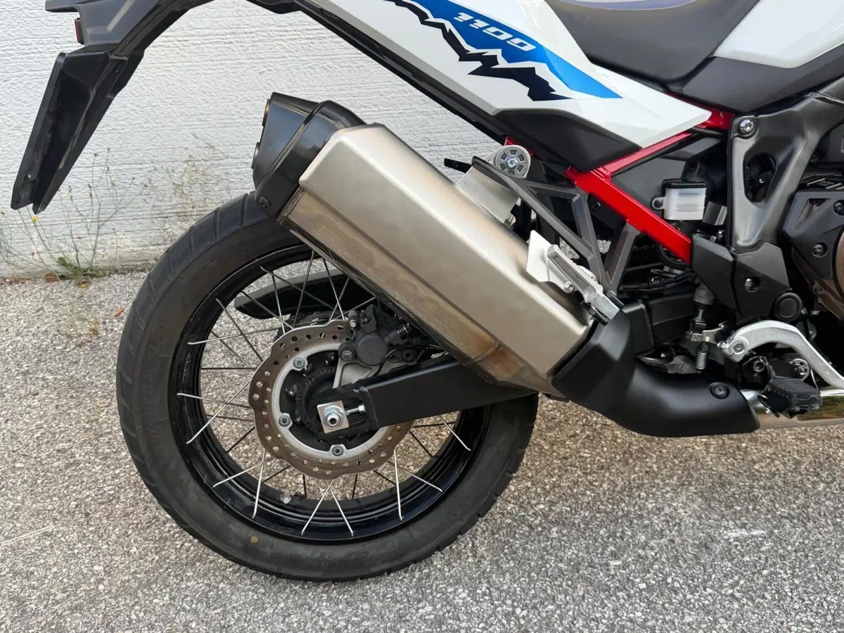 Honda Africa Twin CRF 1100L (2022 - 23) (11)