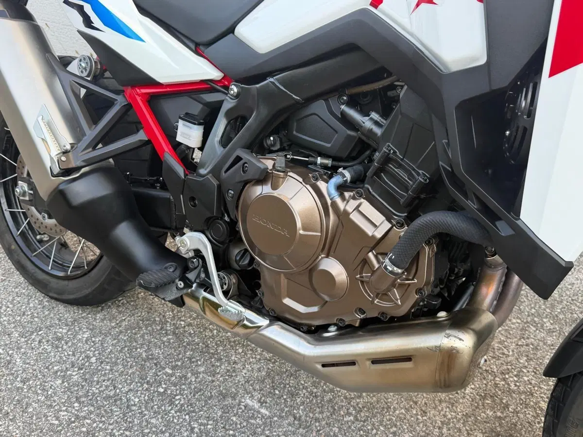Honda Africa Twin CRF 1100L (2022 - 23) (12)