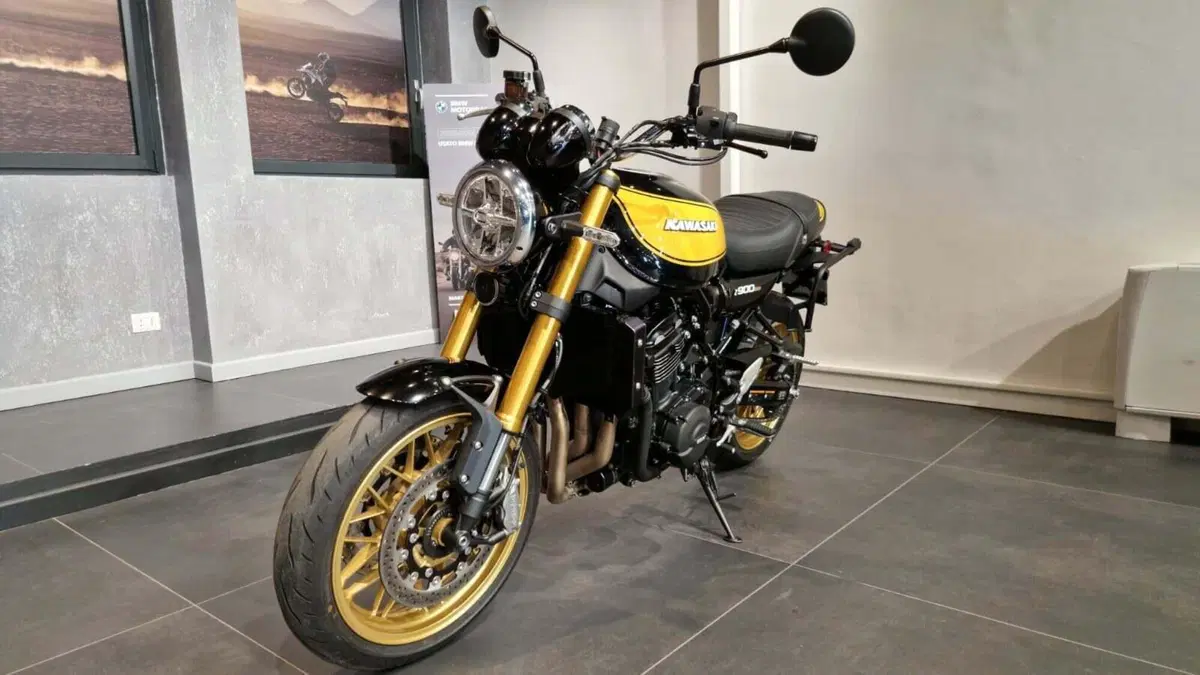 Kawasaki Z 900 RS SE (2022 - 25) (2)