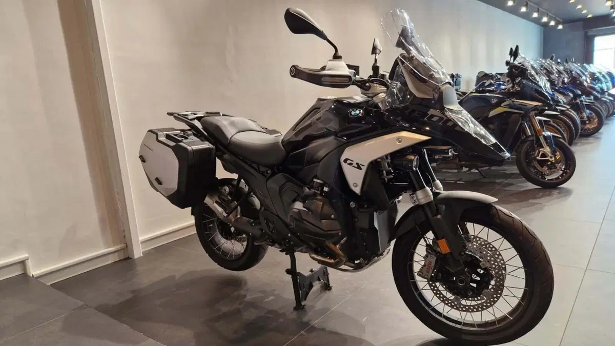 Bmw R 1300 GS Triple Black (2023 - 26) (4)