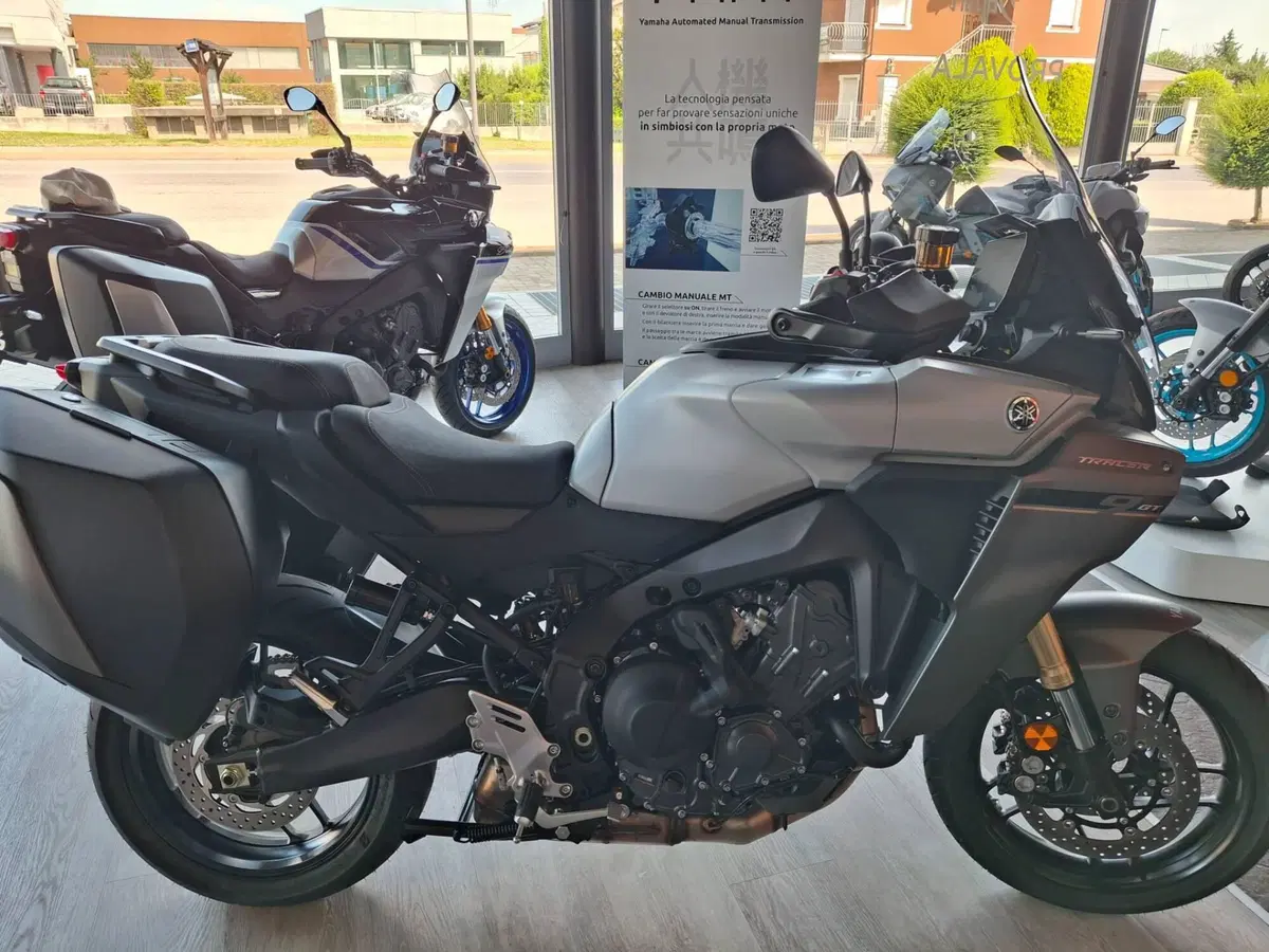 Yamaha Tracer 9 GT Y-AMT (2025 - 26) (2)