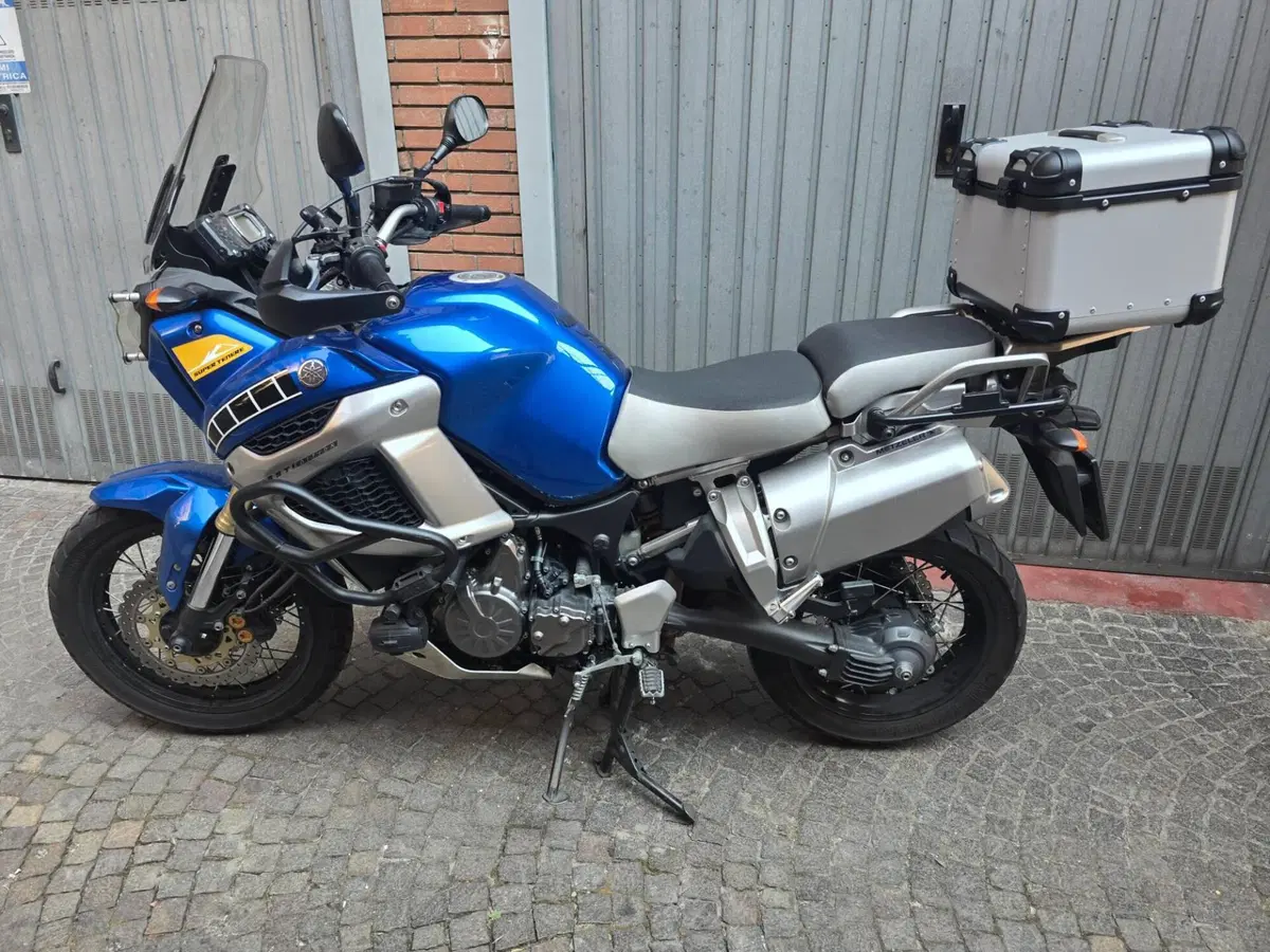 Yamaha XT1200Z Super Ténéré First Edition (2010 - 11) (3)
