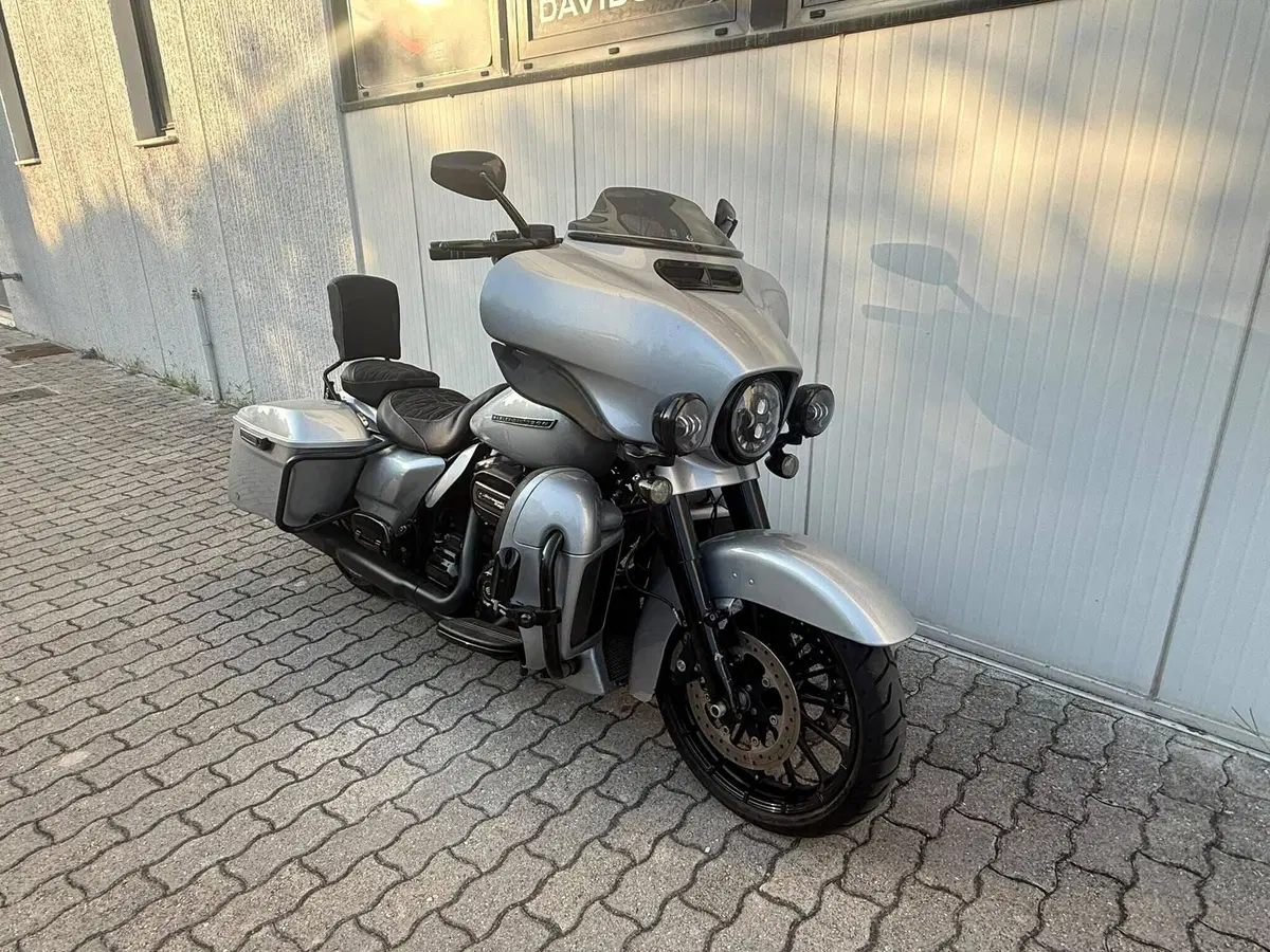 Harley-Davidson 114 Street Glide Special (2019 - 20) - FLHXS (9)