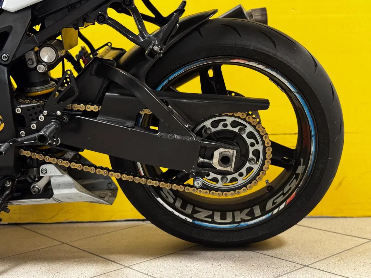 Suzuki GSX-R1000 (2003 - 04) (14)