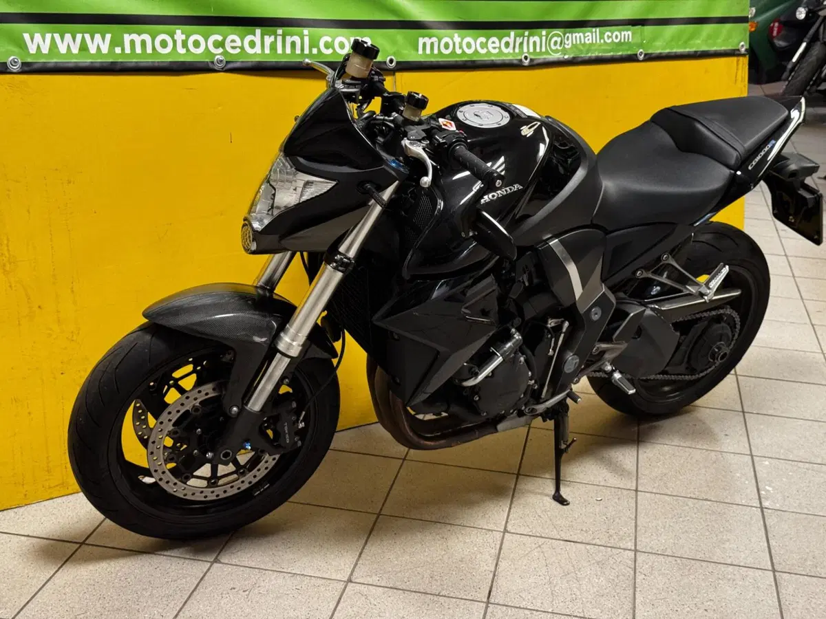 Honda CB 1000 R (2008 - 10) (4)