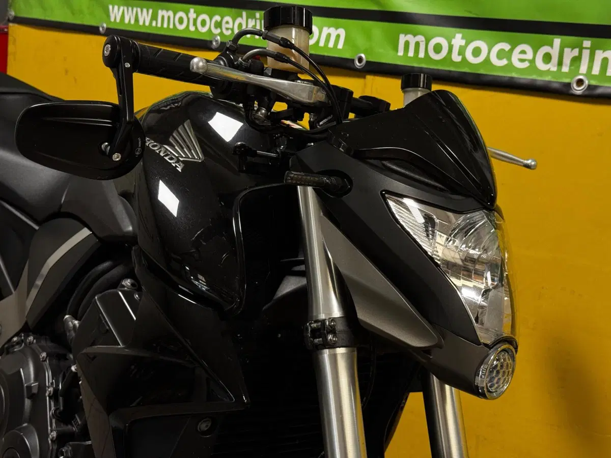 Honda CB 1000 R (2008 - 10) (5)
