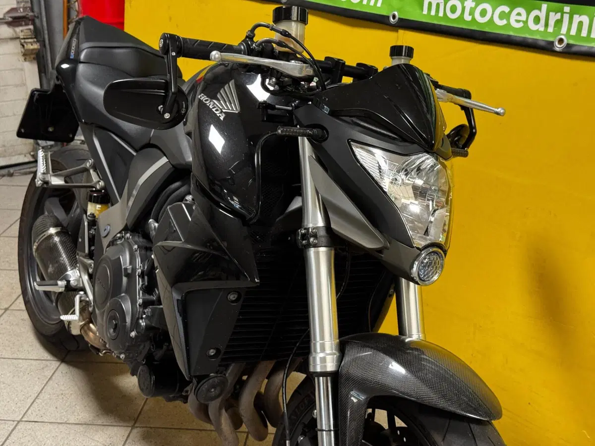 Honda CB 1000 R (2008 - 10) (10)