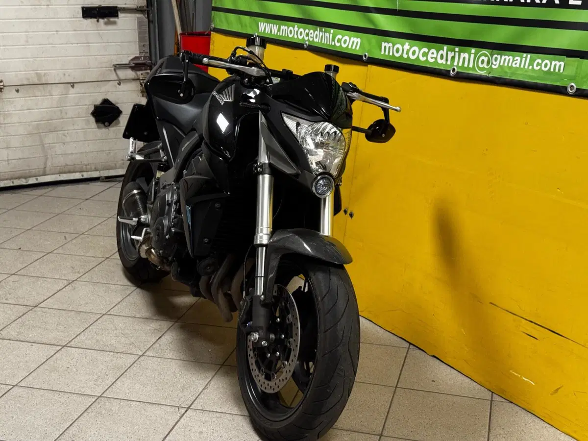 Honda CB 1000 R (2008 - 10) (13)