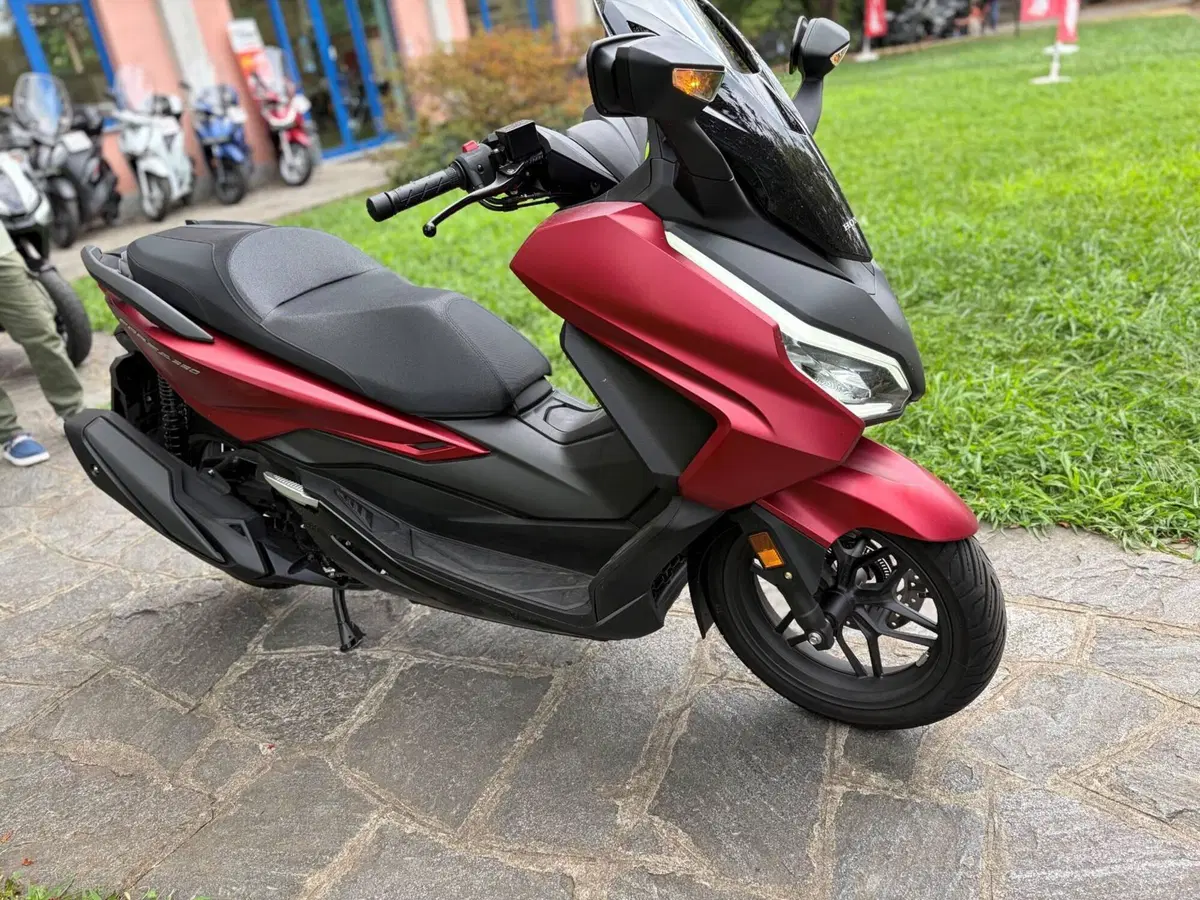Honda Forza 350 (2025 - 26) (4)