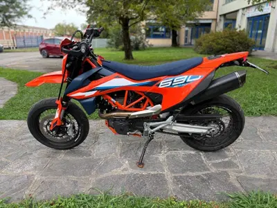 KTM 690 SMC R (2023 - 25) usata