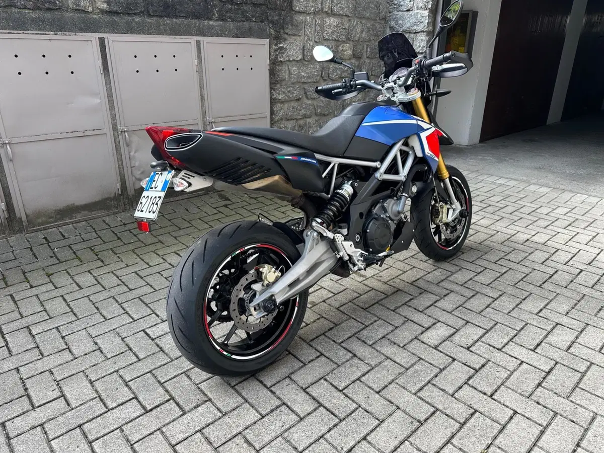 Aprilia Dorsoduro 750 ABS (2009 - 17) (4)