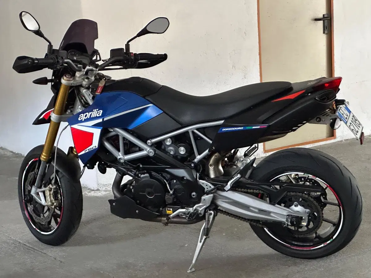 Aprilia Dorsoduro 750 ABS (2009 - 17) (12)