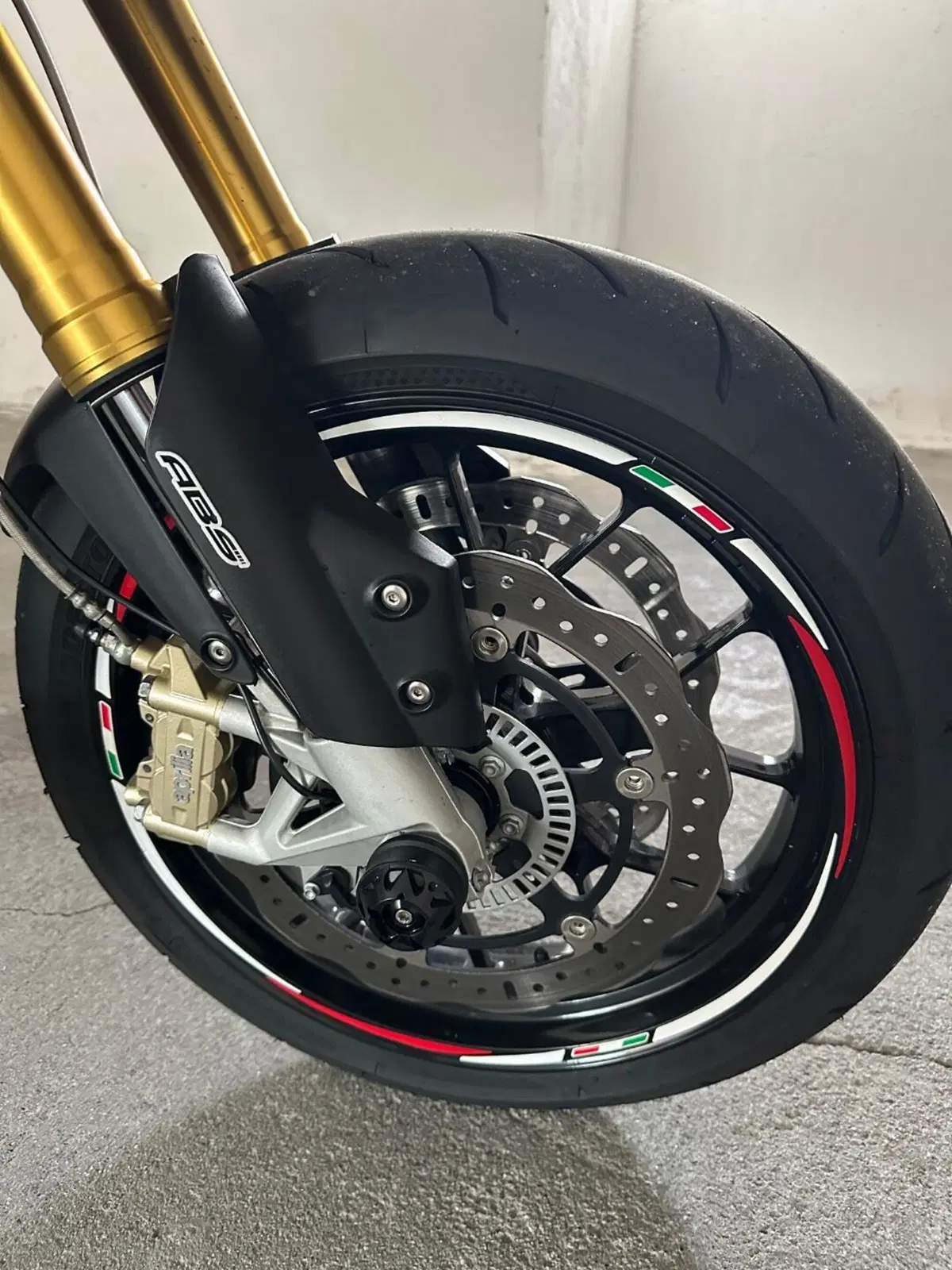 Aprilia Dorsoduro 750 ABS (2009 - 17) (15)