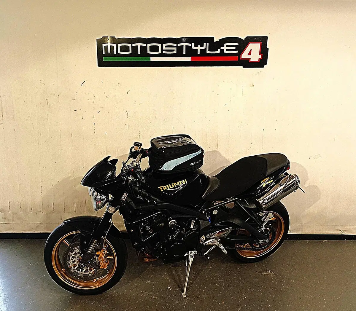 Triumph Street Triple R (2009 - 12) (2)