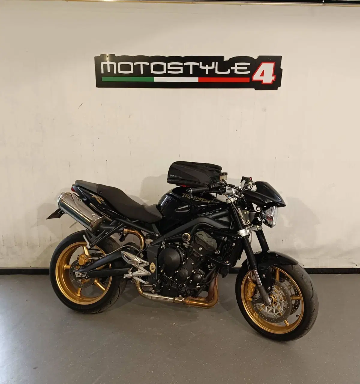 Triumph Street Triple R (2009 - 12)