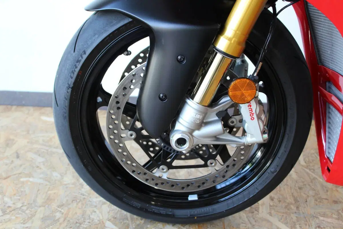 Ducati Panigale V4 S (2025 - 26) (14)