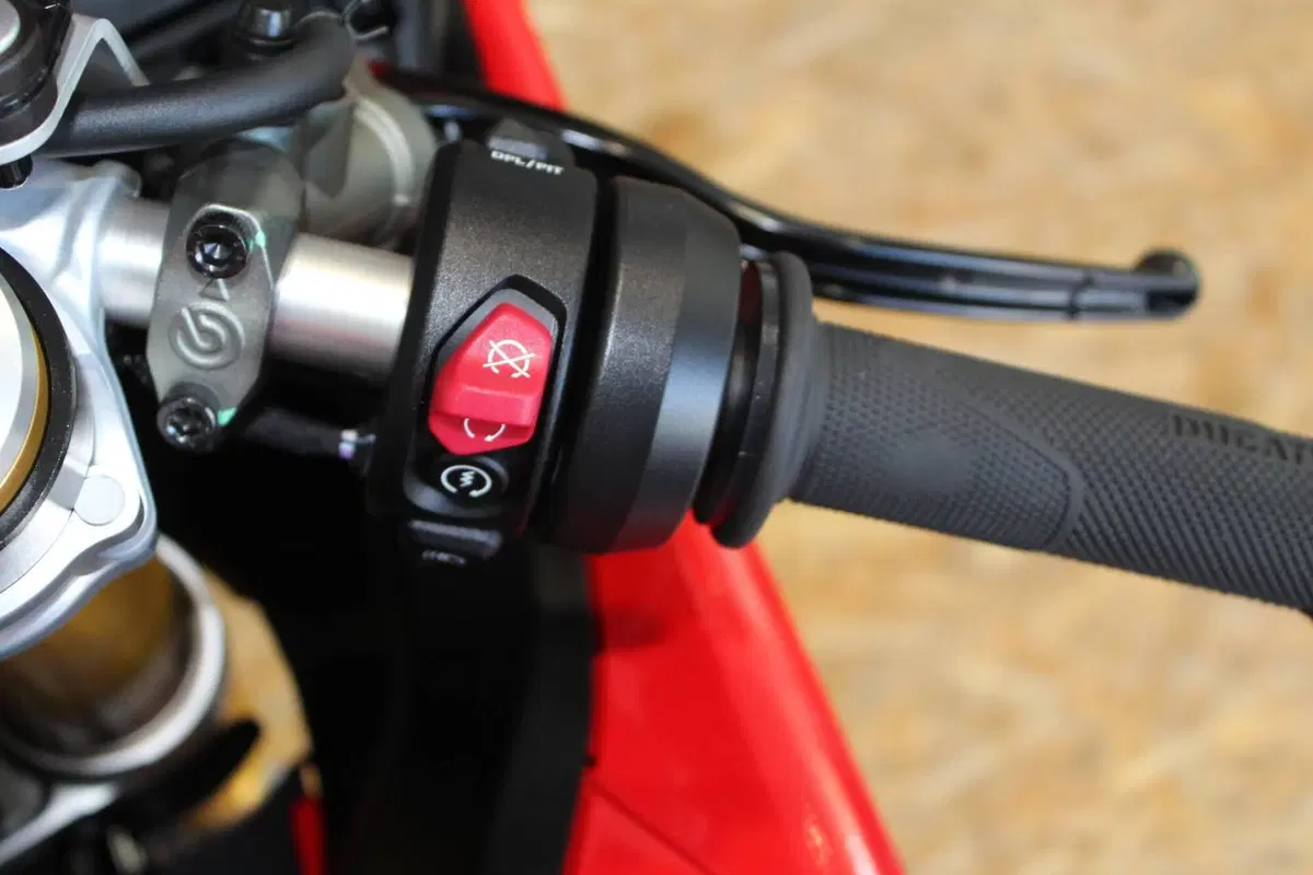 Ducati Panigale V4 S (2025 - 26) (6)