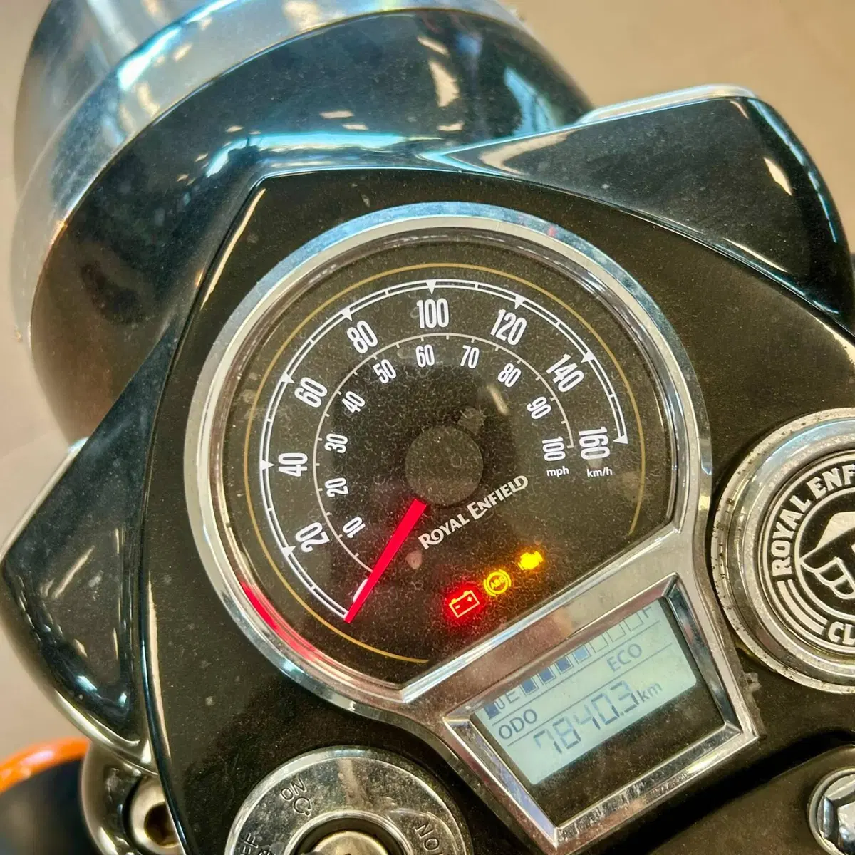 Royal Enfield Classic 350 (2021 - 26) (3)