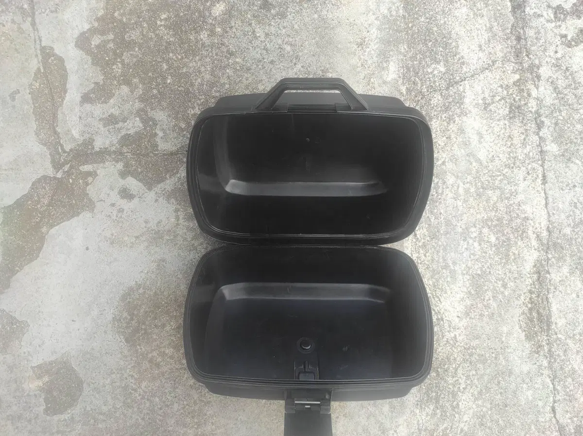 Bauletto GIVI EASYBOX + PIASTRA MONOLOCK (3)